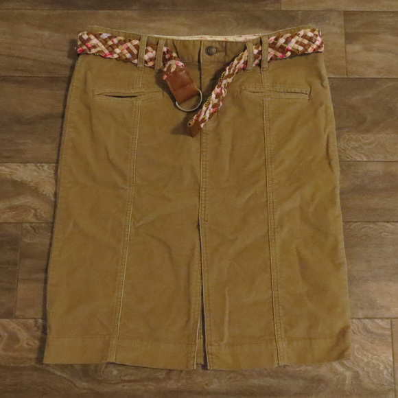 American Eagle Outfitters Dresses & Skirts - American Eagle Tan Corduroy Skirt EUC 6 Stretch